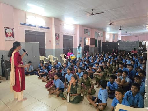 Creating Little Health Ambassadors: A Fun-Filled Day at Mannagudda and Gandhingar Govt Schools