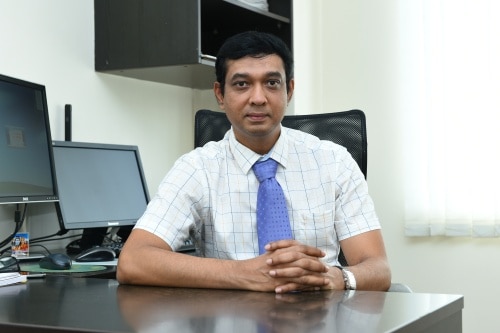 Dr. Jallaluddin Akbar